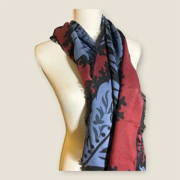 Burberry Women's Floral Multicolor Rectangle Scarf with Fringe - Picture 1 of 4
